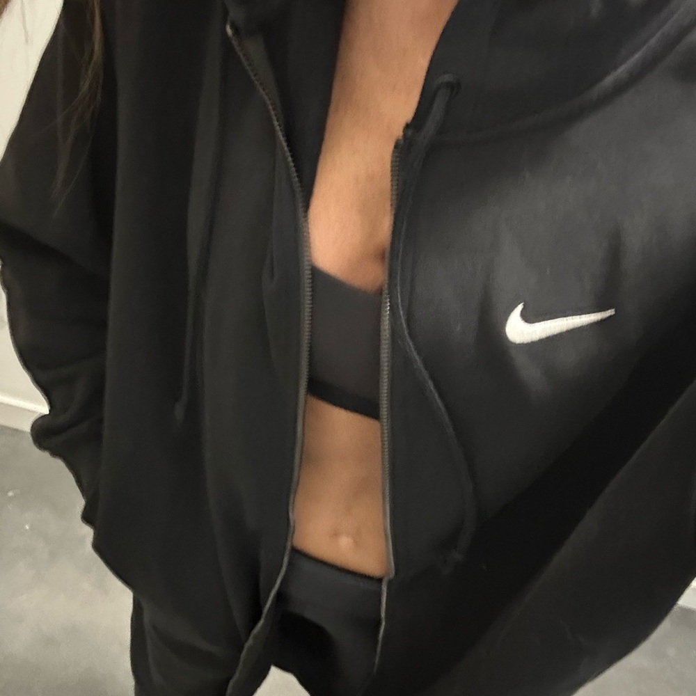 Nike Black Long Hoodie/ zip with pockets